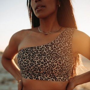 NWT Albion One Shoulder Leopard Print Swim Top